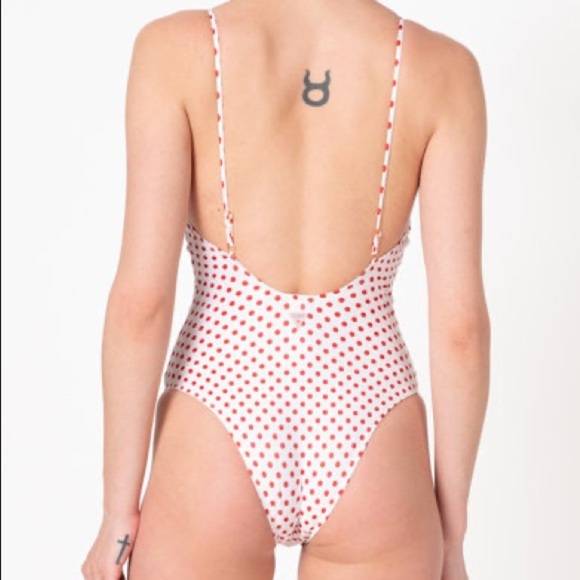 New GUESS Full swimsuit with narrow adjustable straps SZ S - Picture 2 of 7